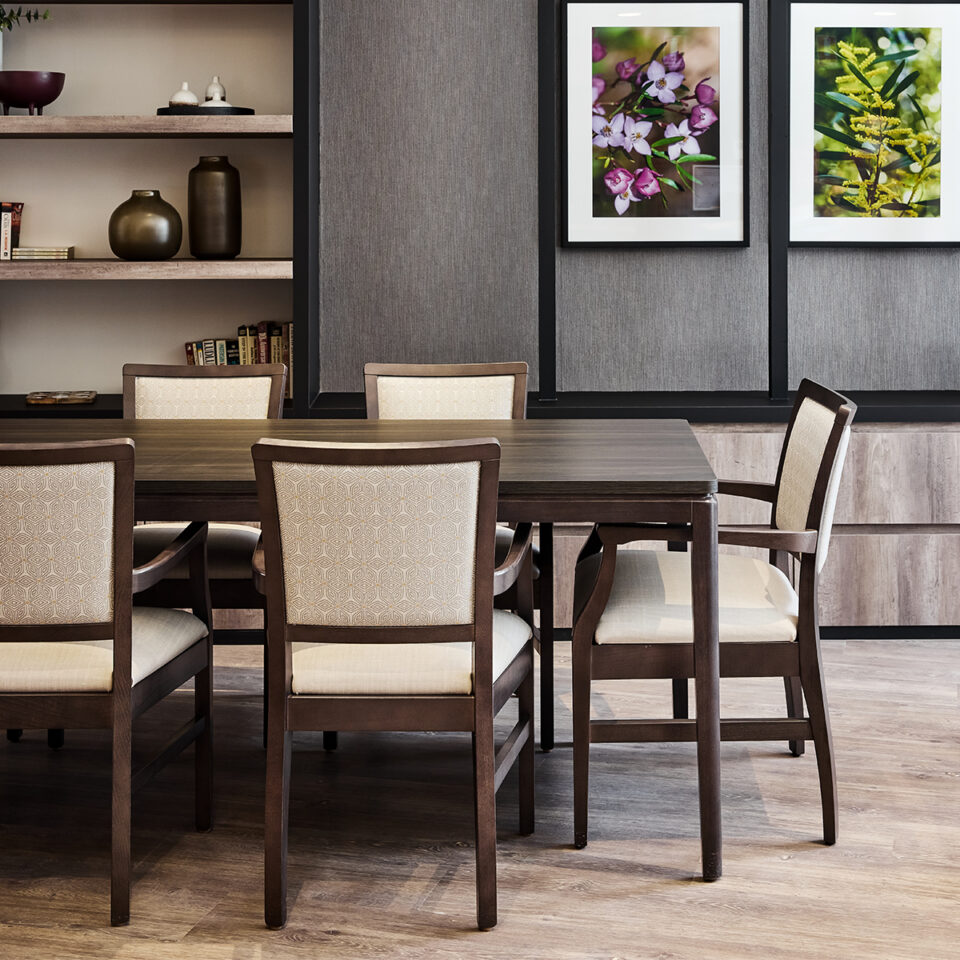 Manhattan Rectangle Dining Table