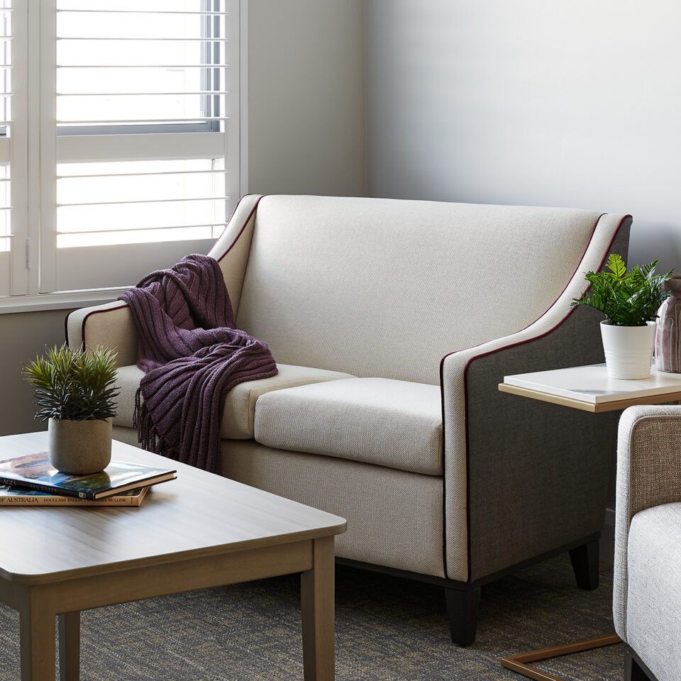 Noosa 2.5 Seater Mid Back Lounge