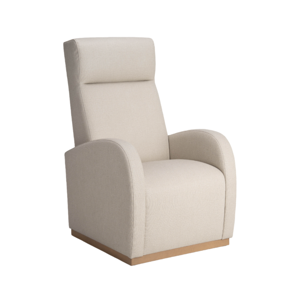 Leon Robust High Back Lounge